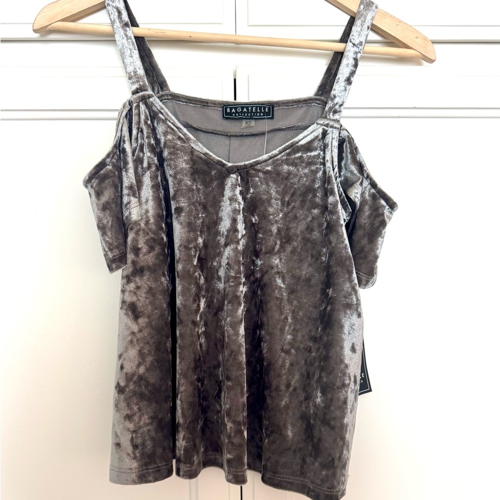 Bagatelle Crushed Velvet Cold Shoulder 90’s/Y2K Top in Silver/Gray Shimmer - Picture 3 of 6